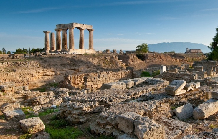 Roman-temple-in-Ancient-Corinth